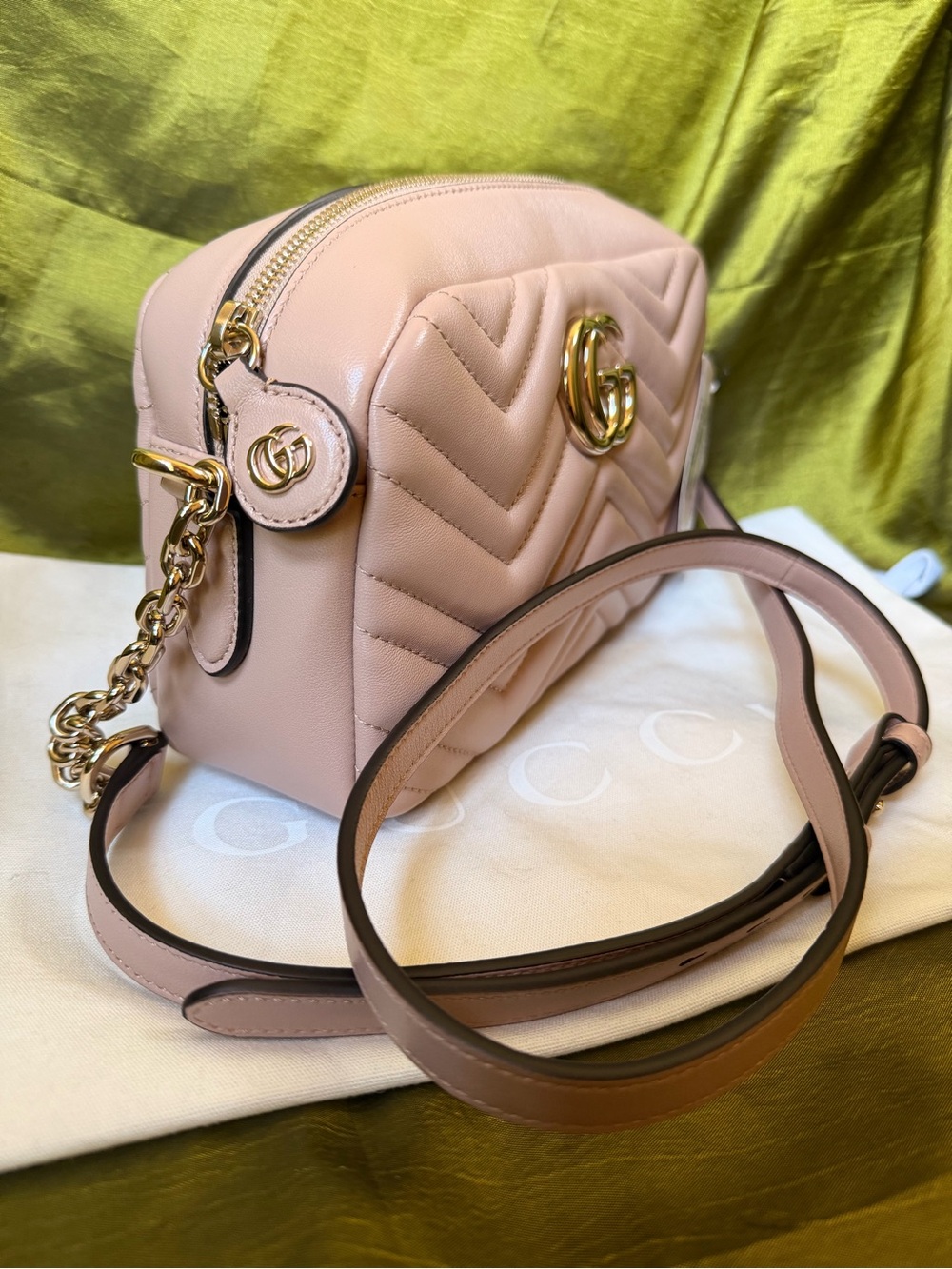 Gucci GG Marmont Small Camera Bag in Pink Beige Leather - Picture 3 of 11
